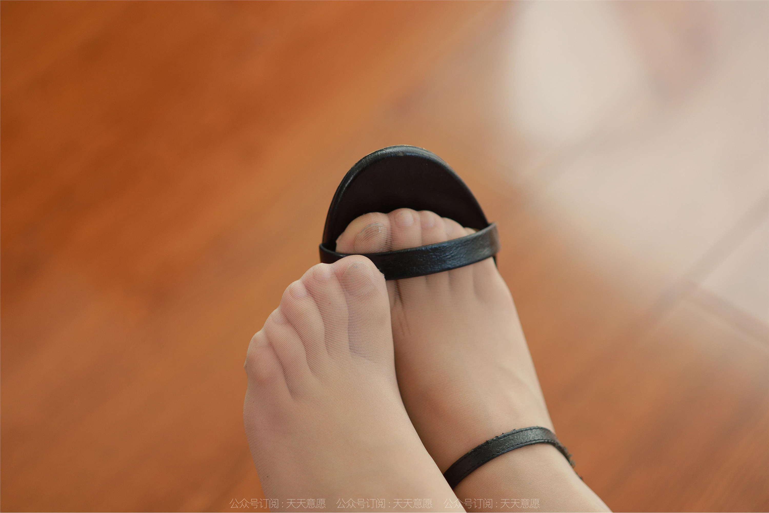 IESS异思趣向  2022.10.09 丝享家 1232 婉萍《黑色凉鞋》